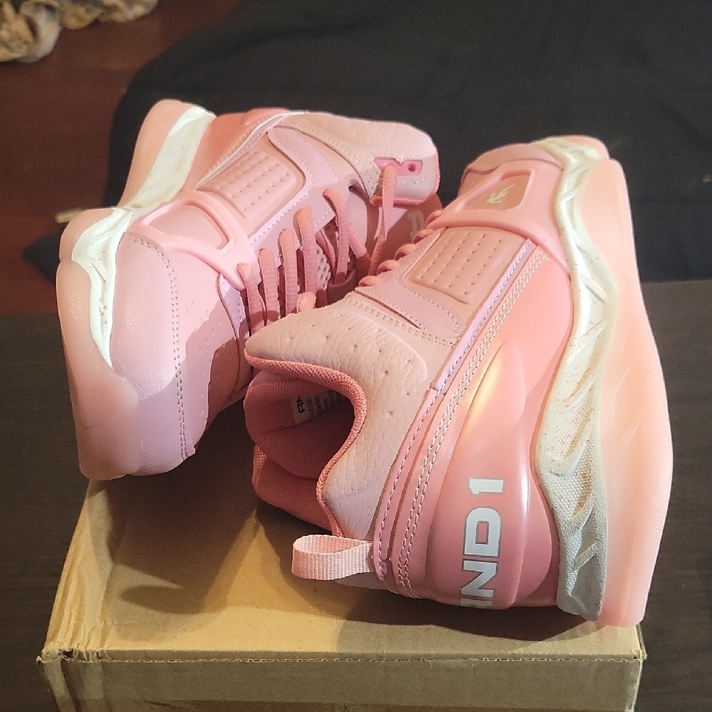 And1 Assist 6.0 Youth Athletic Sneakers in pink W6.5/M5 Brand New - Picture 8 of 10